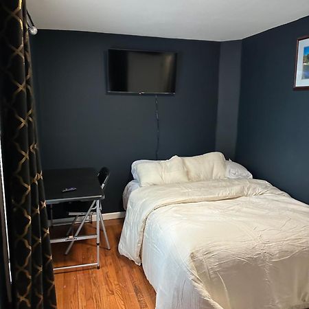 Fidelia Crystal Room, Queen Bed Minutes From Newark Liberty International Airport And Newark Penn Station Irvington Buitenkant foto