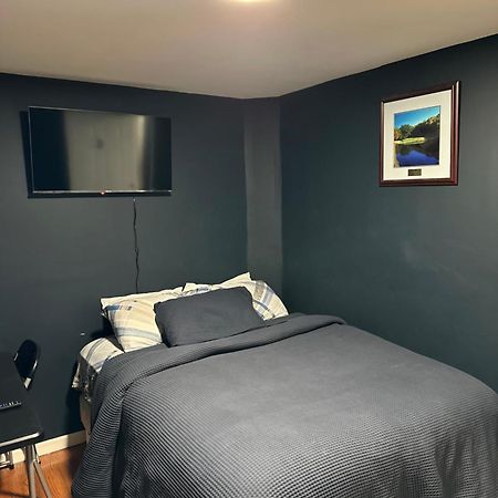 Fidelia Crystal Room, Queen Bed Minutes From Newark Liberty International Airport And Newark Penn Station Irvington Buitenkant foto